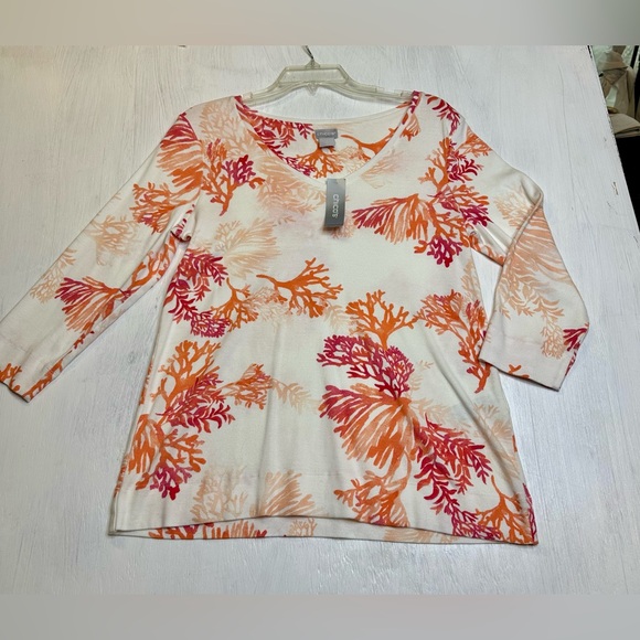 Chico's Tops - NWT Chico’s Pima Cotton Coral Print V-Neck Top 3/4 Sleeve Size 1 (M) Alabaster